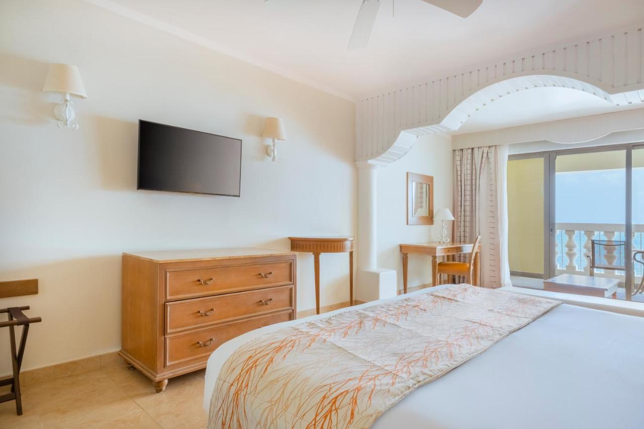 Iberostar Waves Rose Hall Beach มอนเทโกเบย์ ภายนอก รูปภาพ