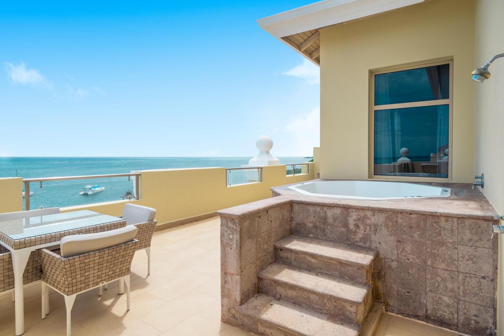 Iberostar Waves Rose Hall Beach มอนเทโกเบย์ ภายนอก รูปภาพ